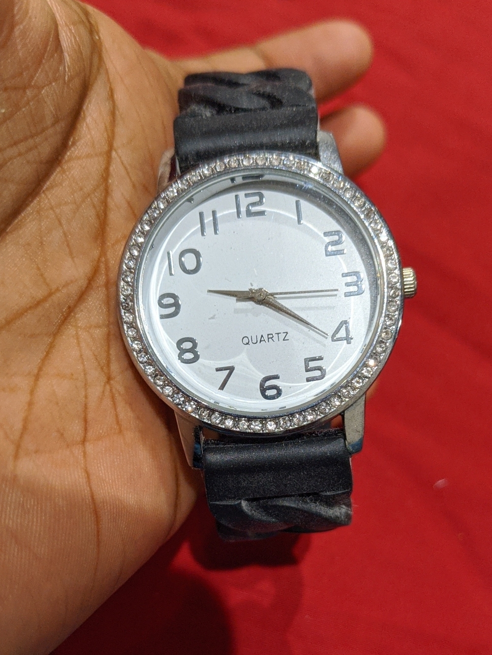 Women's Stretchy Rhinestone Bezel Quartz Watch - Black Strap
